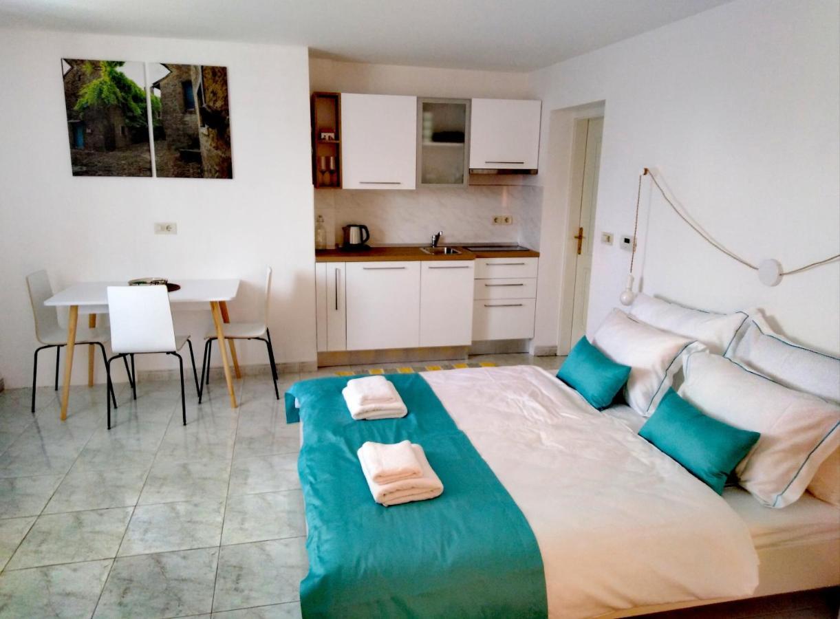 Olive Tree Apartments Umago Esterno foto